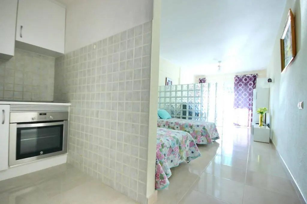 Studio In Beachfront Complex In El Duque Area, Costa Adeje Apartamento