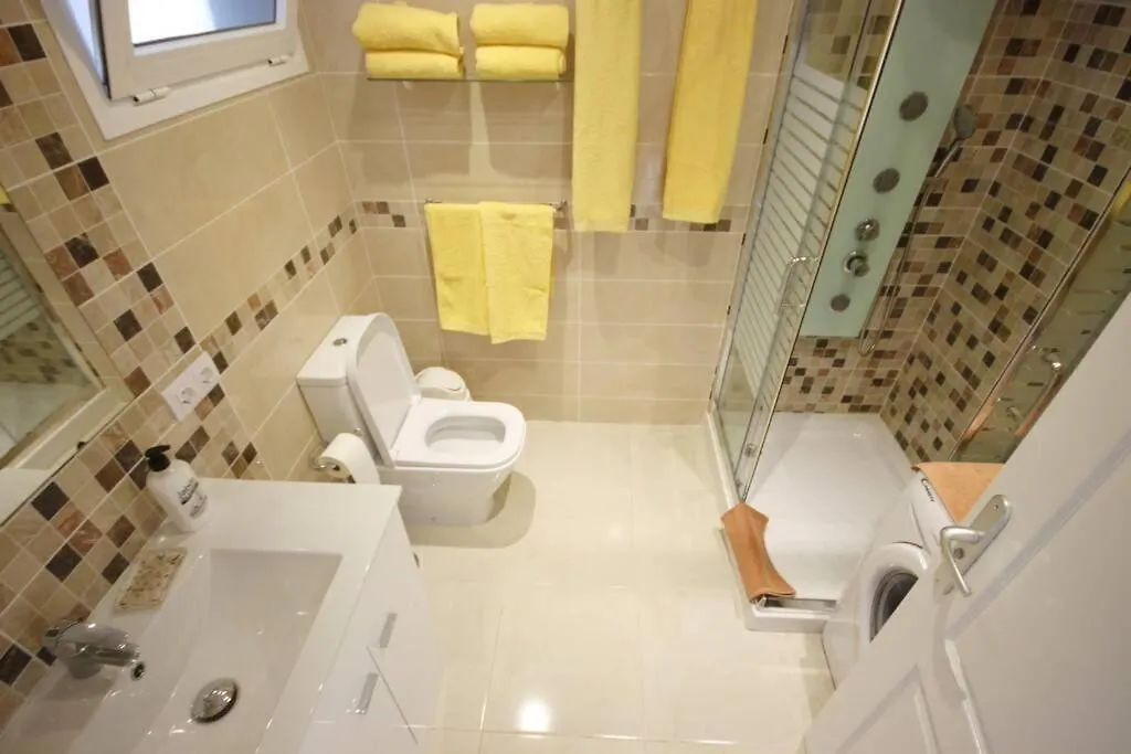 Apartamento Studio In Beachfront Complex In El Duque Area, Costa Adeje