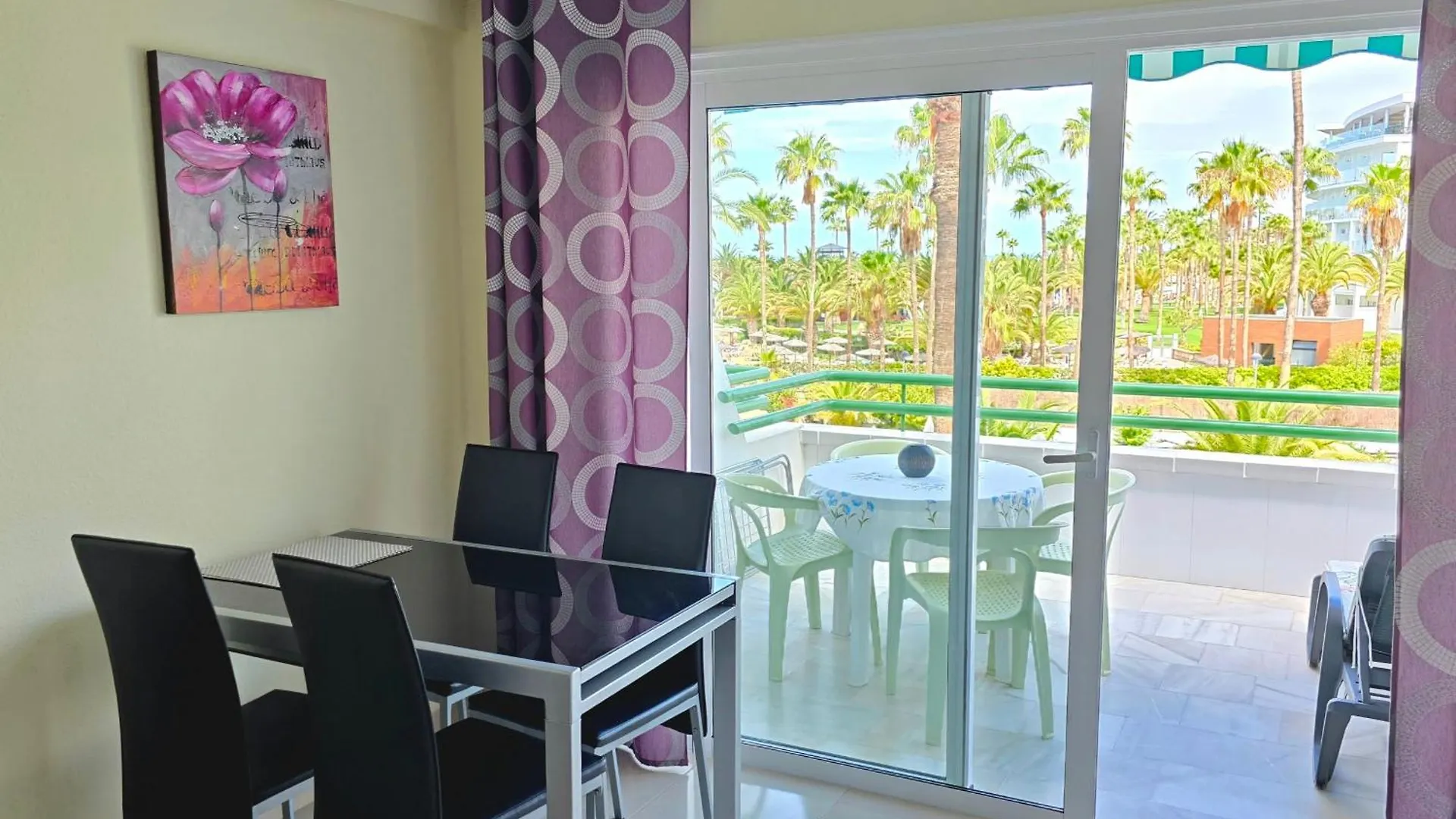 Studio In Beachfront Complex In El Duque Area, Costa Adeje Espanha